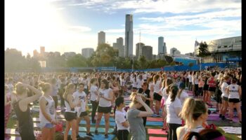 Skyline Sweat: Antrenamente în aer liber peisaj urban cu vedere