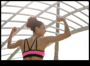 Upper Arm Uprising: construirea puterii pentru un aspect definit