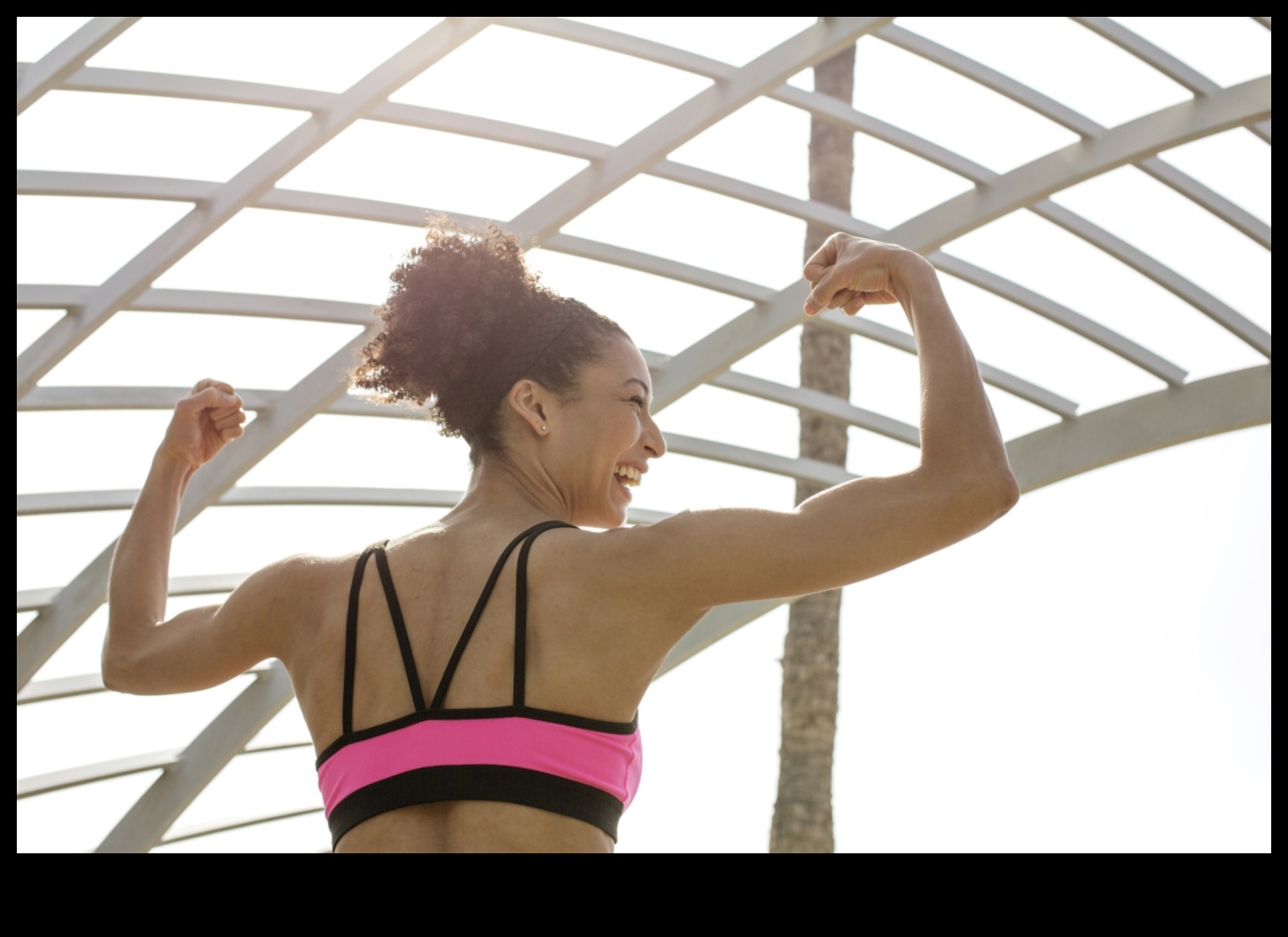 Upper Arm Uprising sculptează brațe puternice și tonifiate pentru vara 1 Upper Arm Uprising: construirea puterii pentru un aspect definit